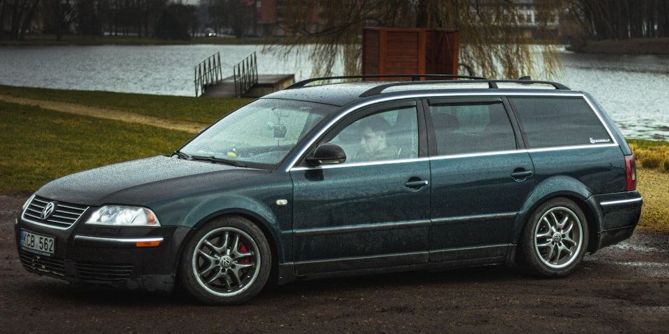 Standard Estate car - Ford Mondeo size
