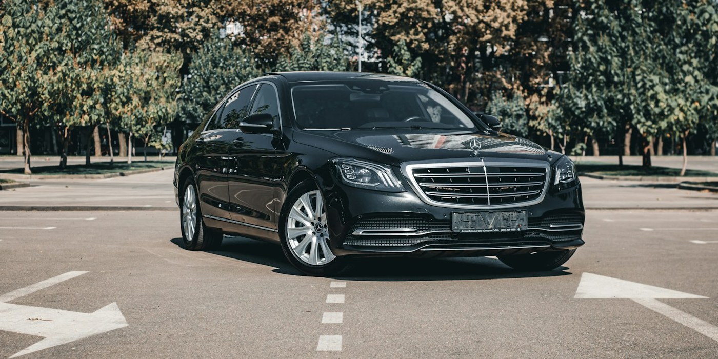 Executive Saloon - Mercedes